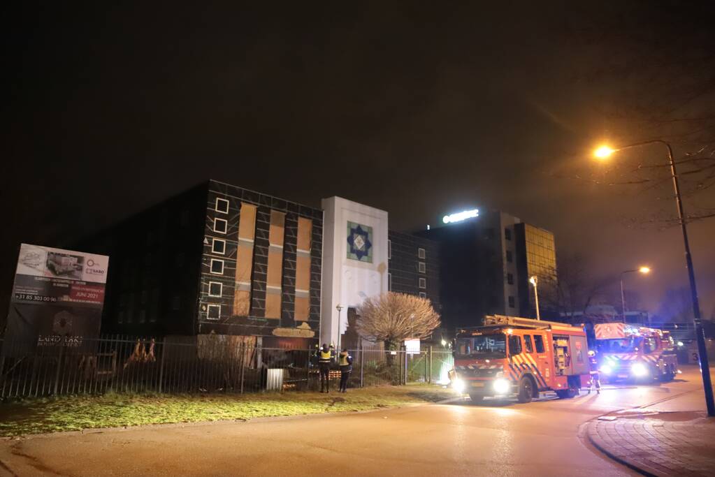 Flinke schade na brand bij moskee