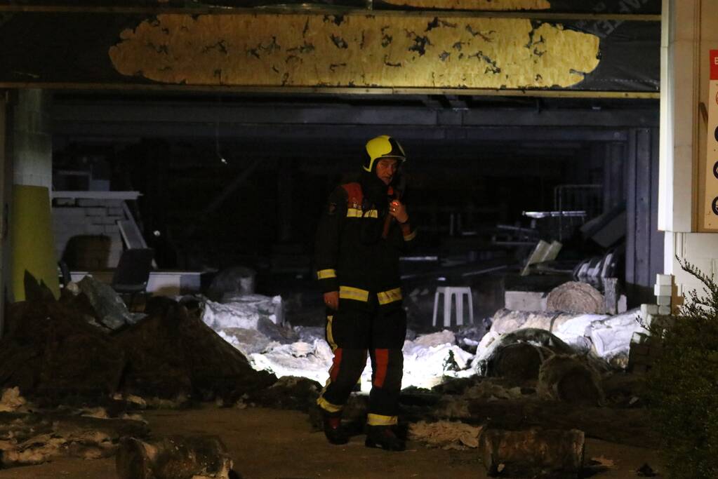 Flinke schade na brand bij moskee