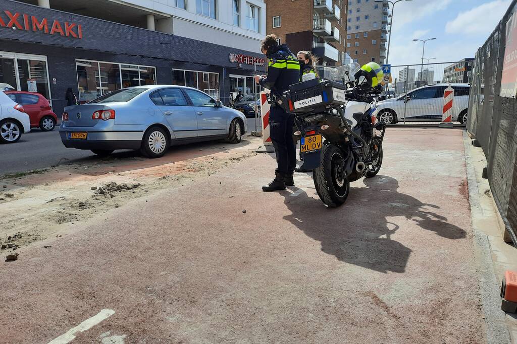 Een gewonde bij botsing tussen twee personenauto's