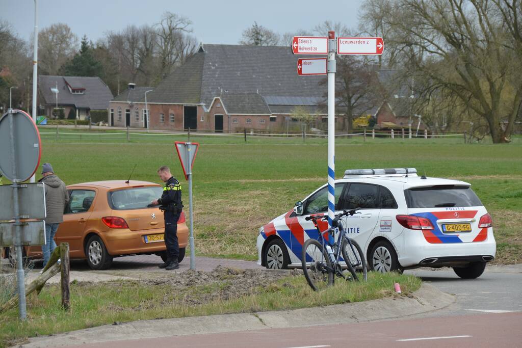 Mountainbiker gewond bij botsing met auto