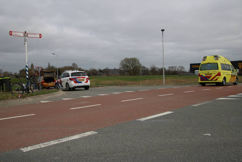 Mountainbiker gewond bij botsing met auto