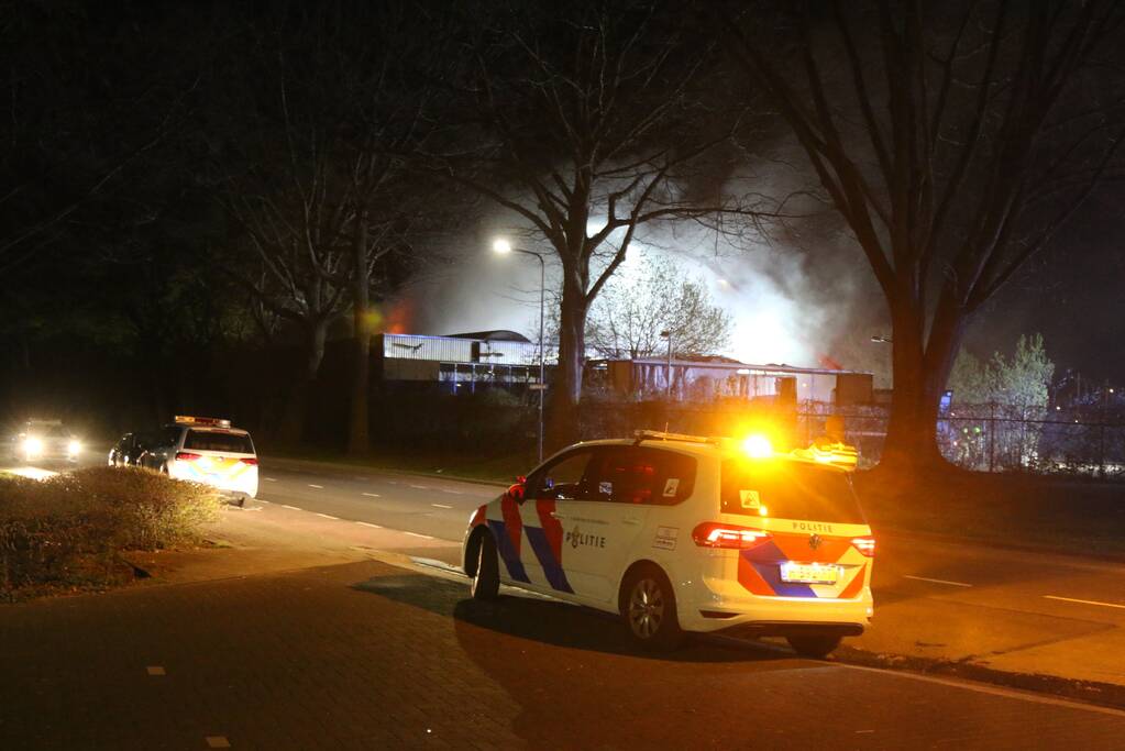 Uitslaande brand in leegstaande loods