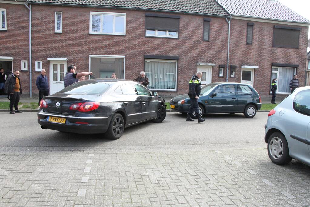 Auto's botsen op elkaar