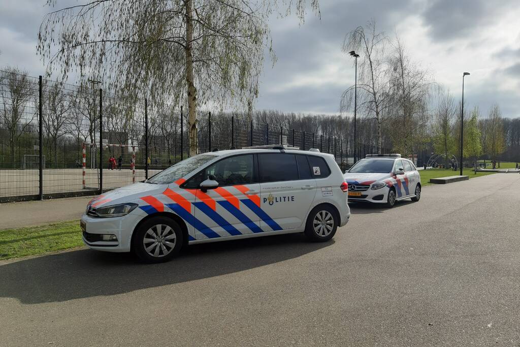 Twee aanhoudingen na aantreffen vuurwapen