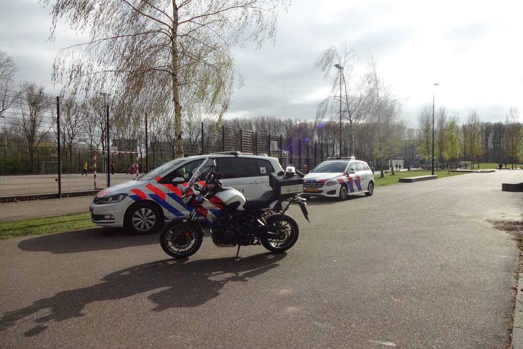 Twee aanhoudingen na aantreffen vuurwapen