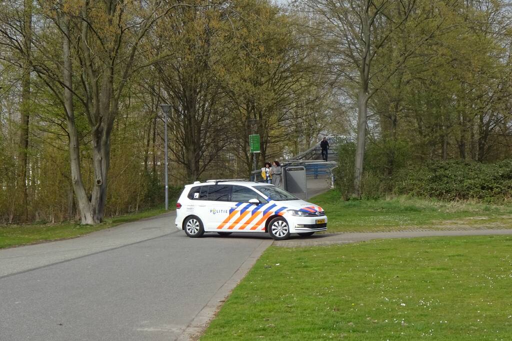 Twee aanhoudingen na aantreffen vuurwapen