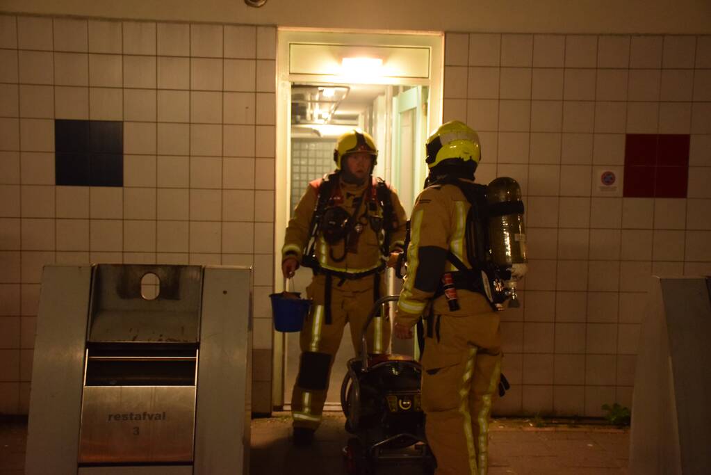Brand in kelder van flatgebouw