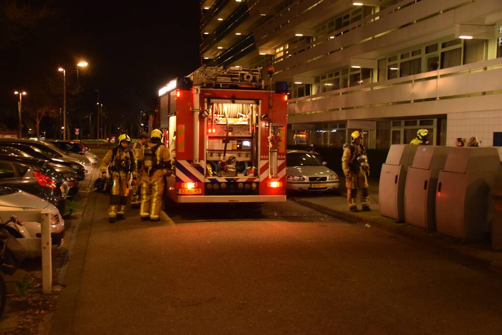 Brand in kelder van flatgebouw