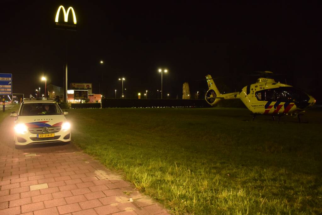 Traumahelikopter geland voor medische situatie