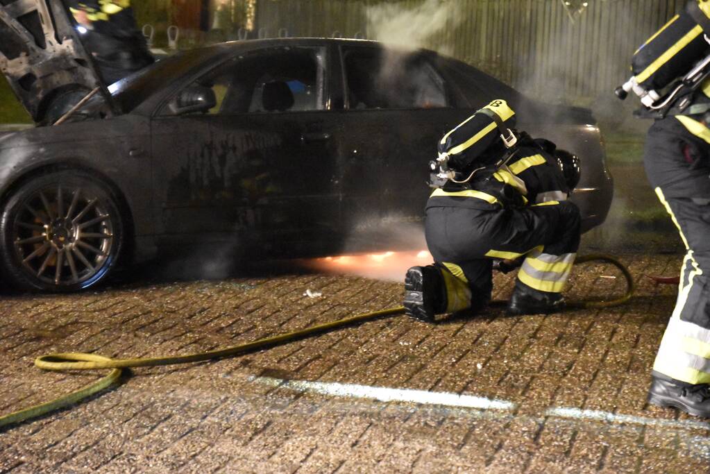 Auto verwoest door brand