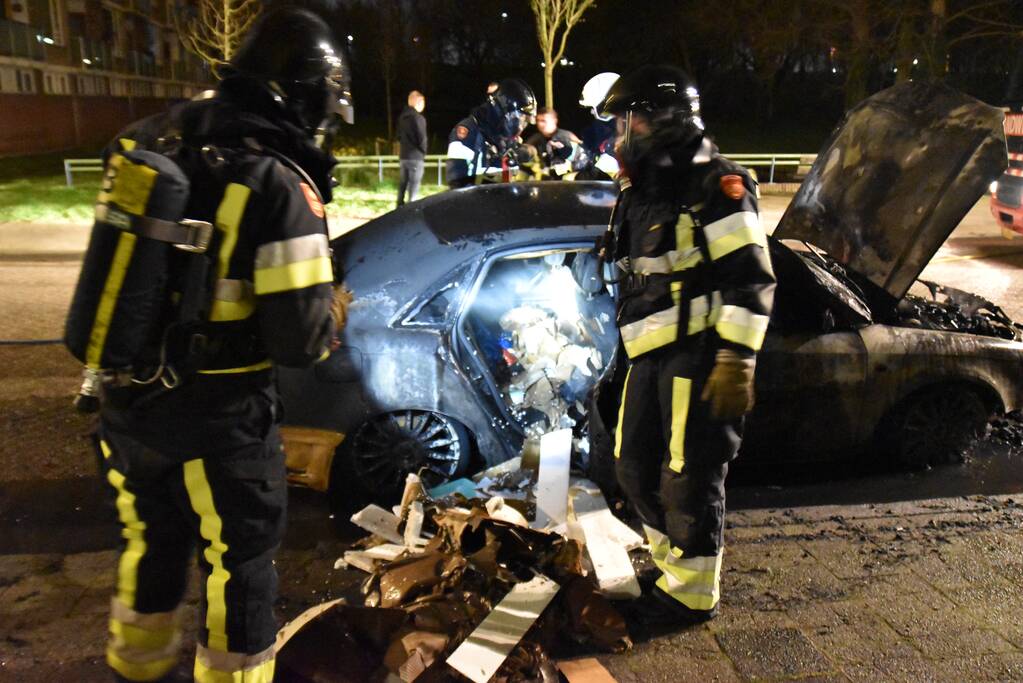Auto verwoest door brand