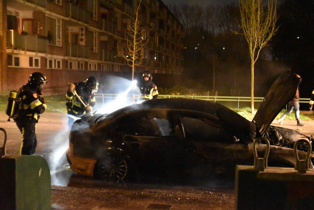 Auto verwoest door brand