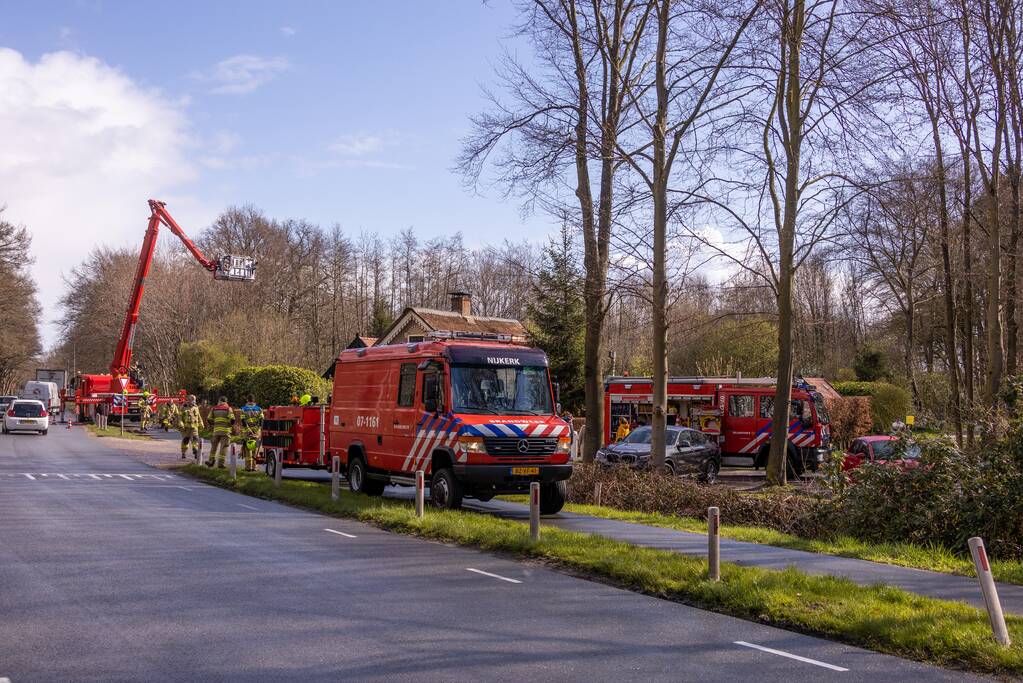 Brand in schoorsteen van vrijstaande woning