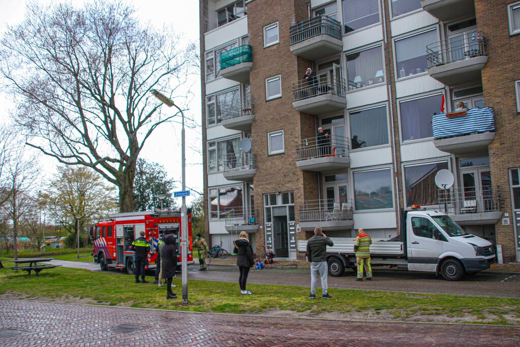 Verdieping flatgebouw ontruimd door brand