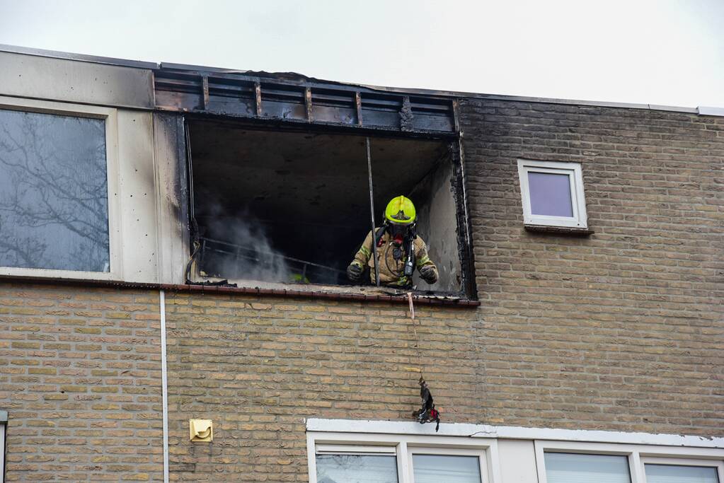 Slaapkamer compleet verwoest door uitslaande brand