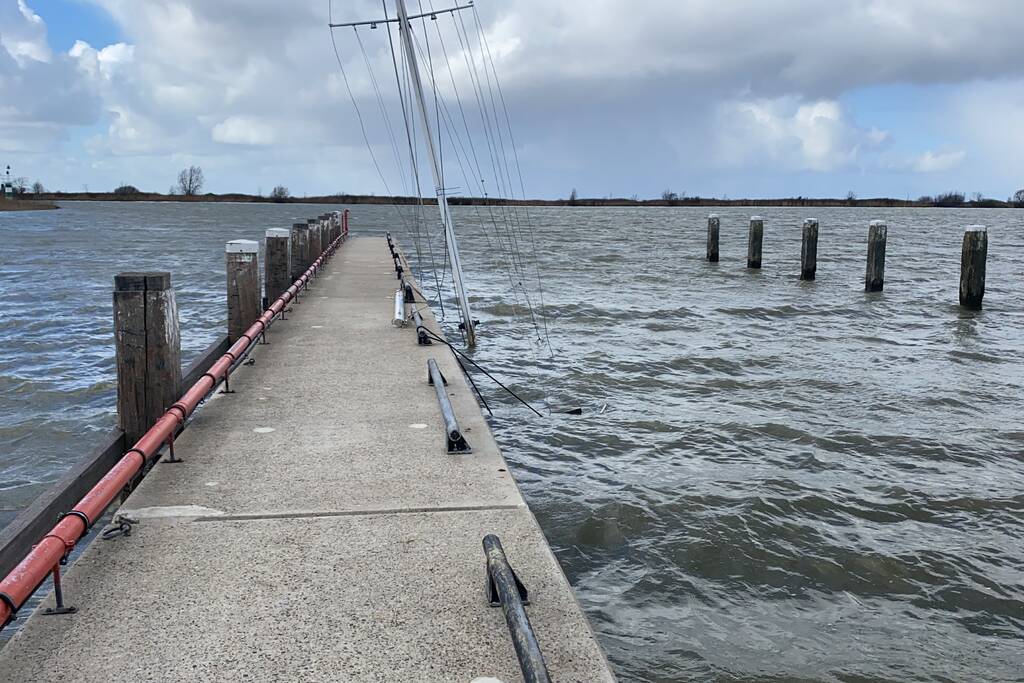 Zeilboot gezonken in Oostvaardersdiep