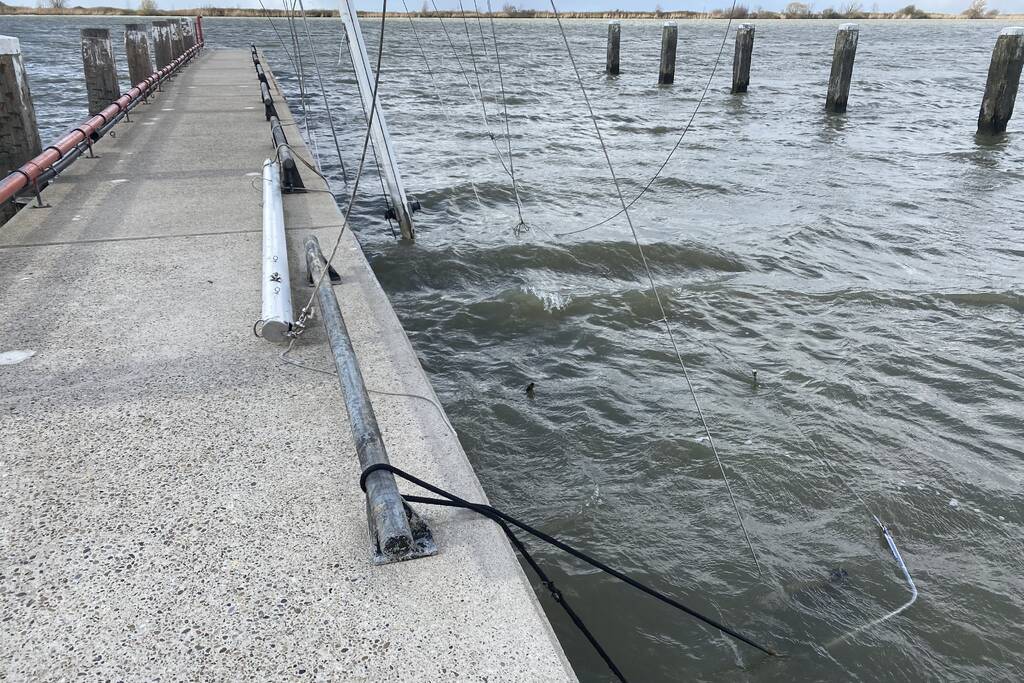 Zeilboot gezonken in Oostvaardersdiep