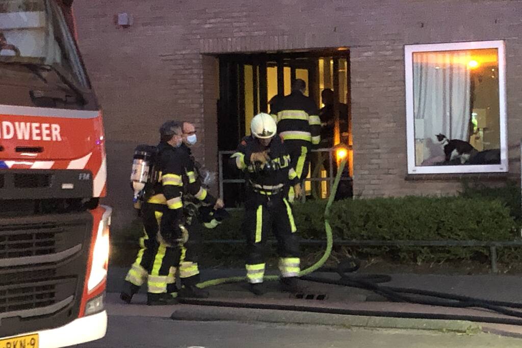 Flat ontruimd na rookontwikkeling in kelder