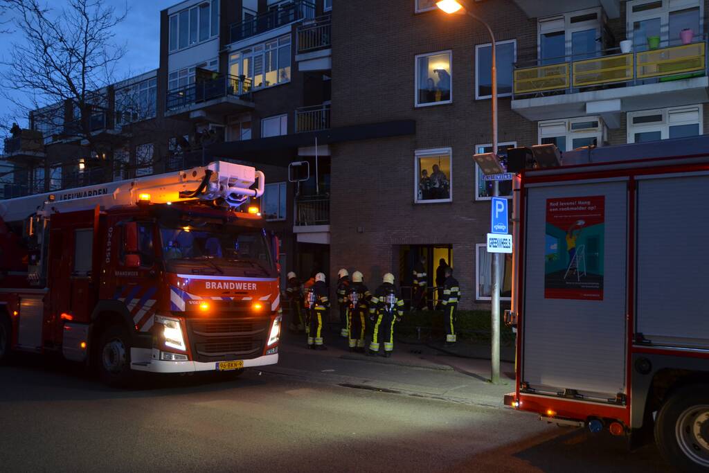 Flat ontruimd na rookontwikkeling in kelder