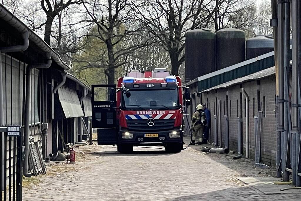 Brand in stal door slijpwerkzaamheden