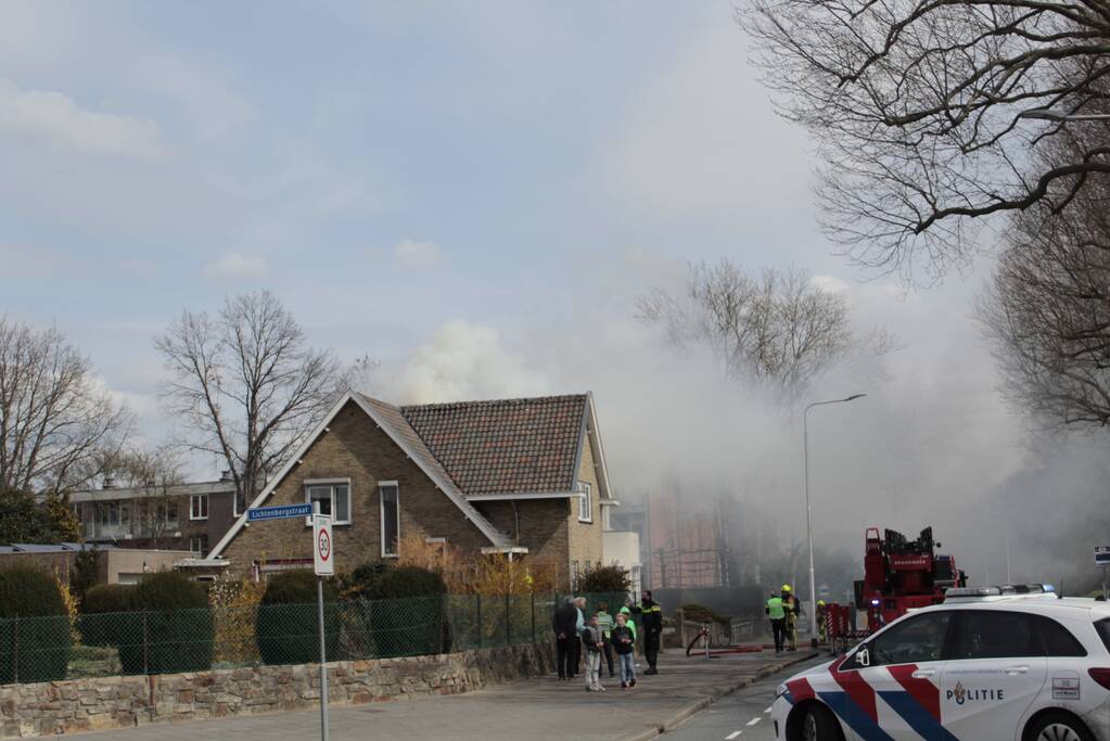 Brand op zolder van woning