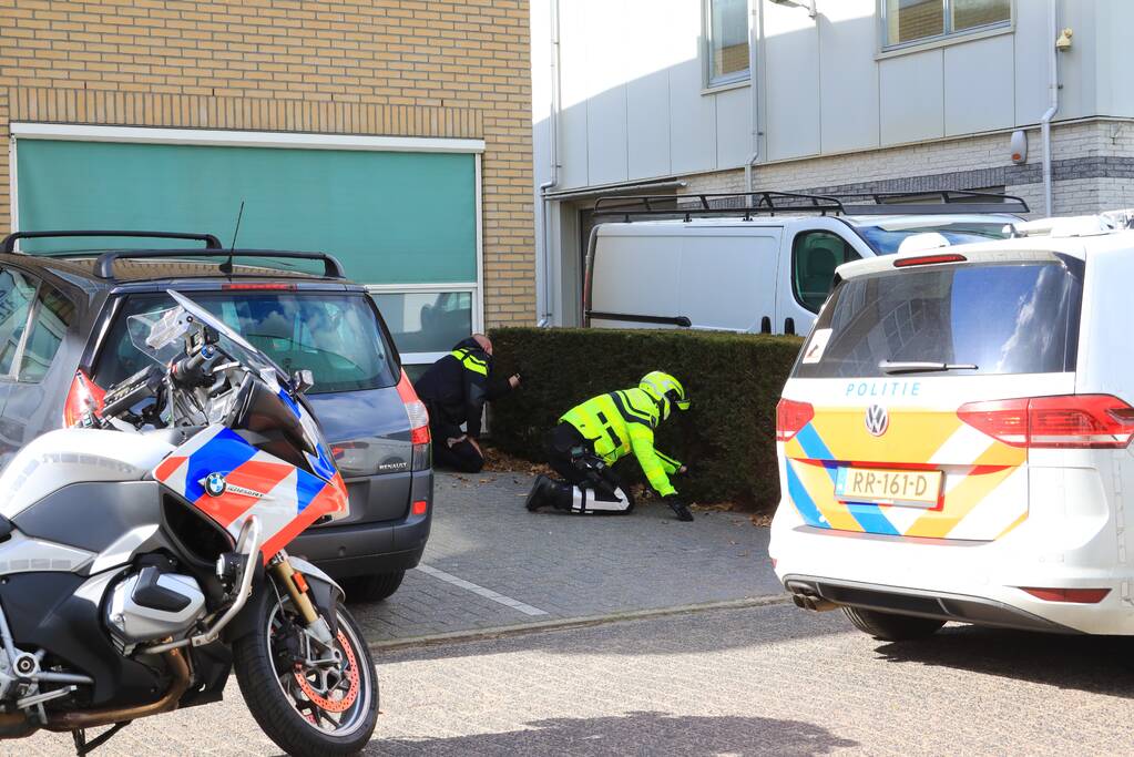 Grote zoekactie naar gevluchte mannen