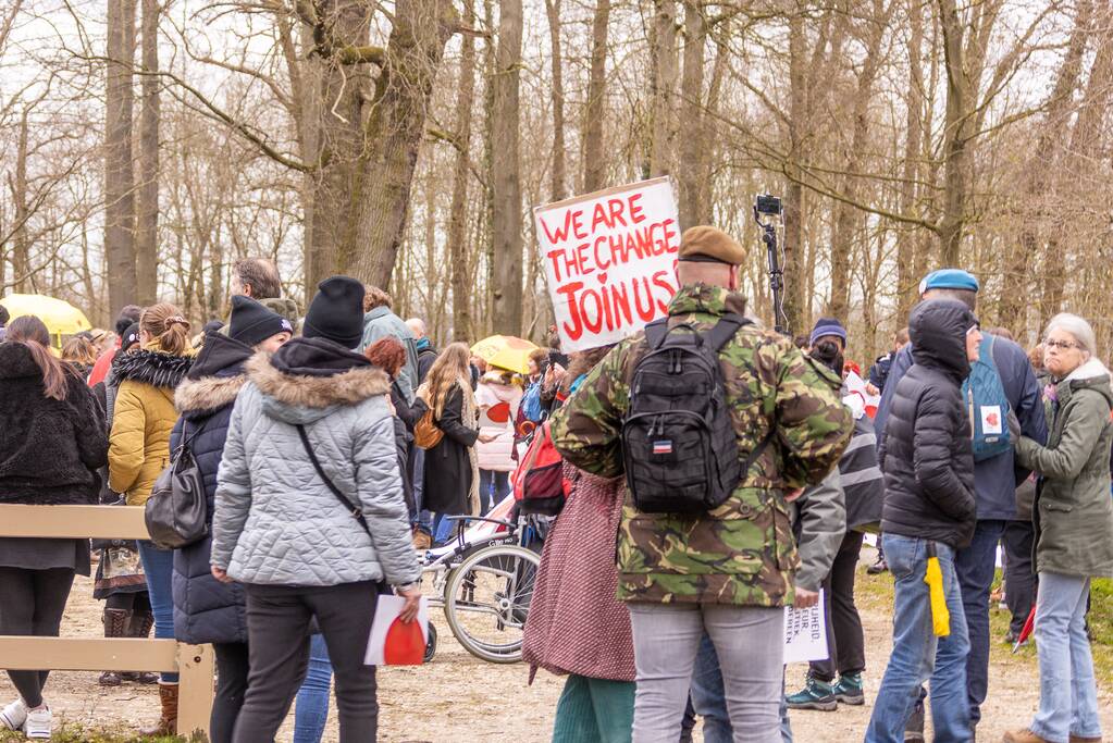 Demonstratie Kasteel Groeneveld tegen coronabeleid
