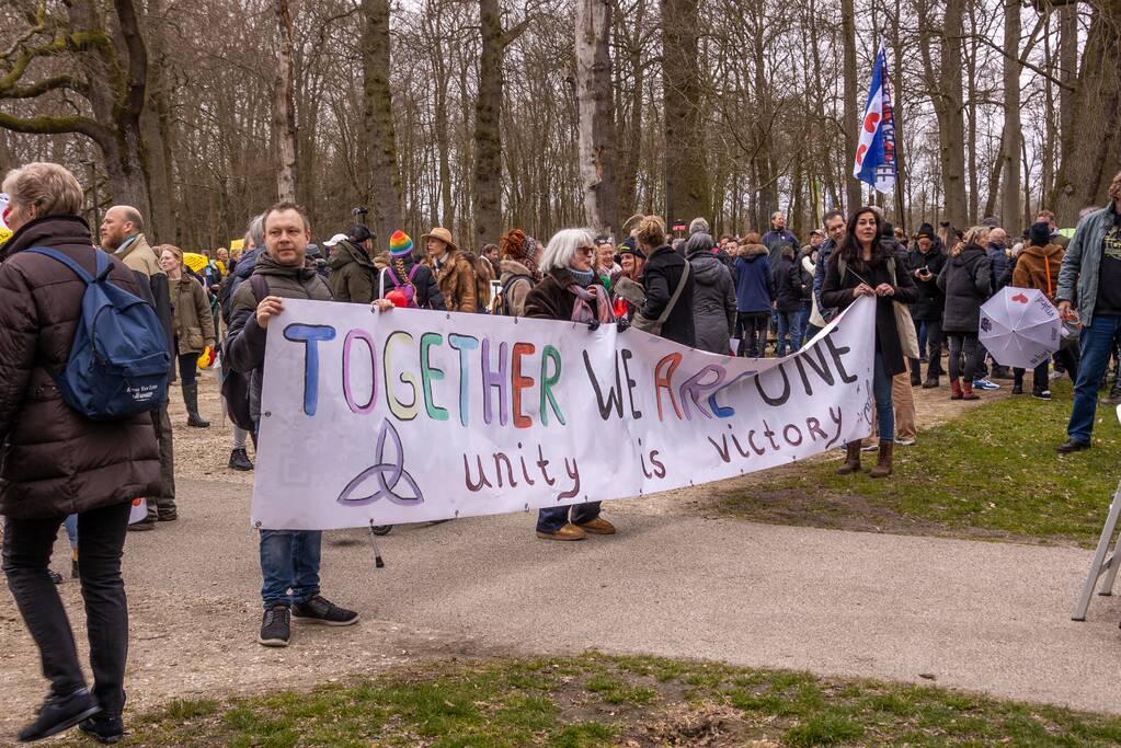 Demonstratie Kasteel Groeneveld tegen coronabeleid