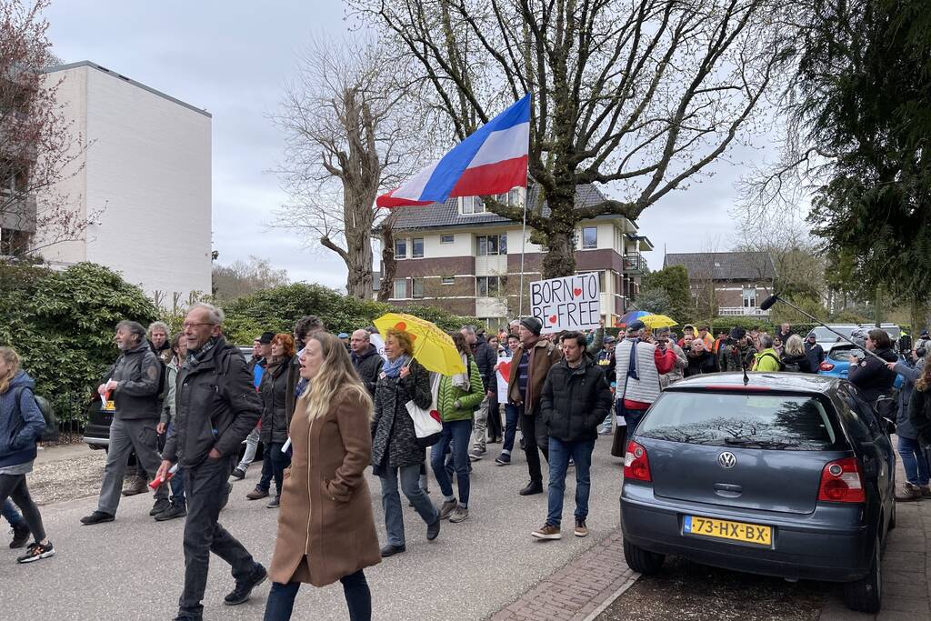 Demonstratie Kasteel Groeneveld tegen coronabeleid