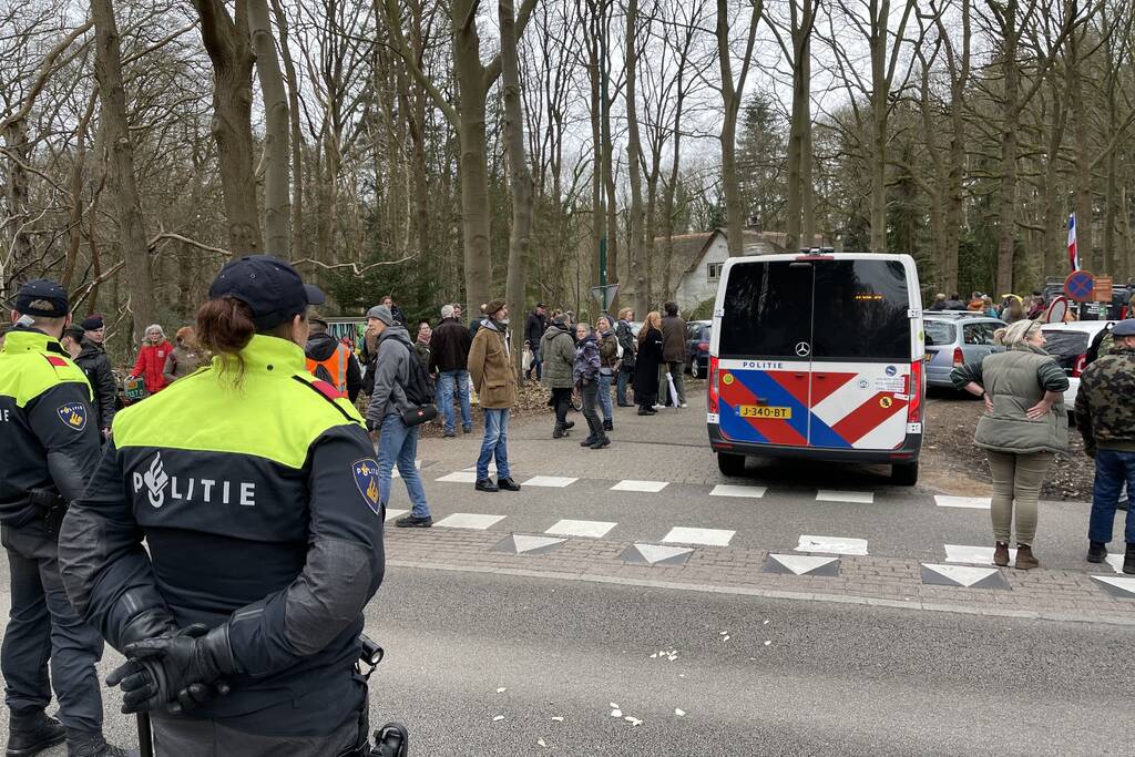 Demonstratie Kasteel Groeneveld tegen coronabeleid