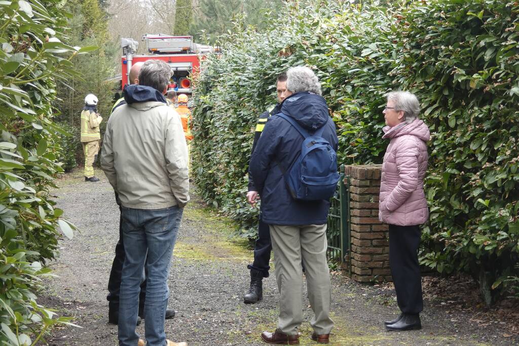 Brandweer blust brand in chalet