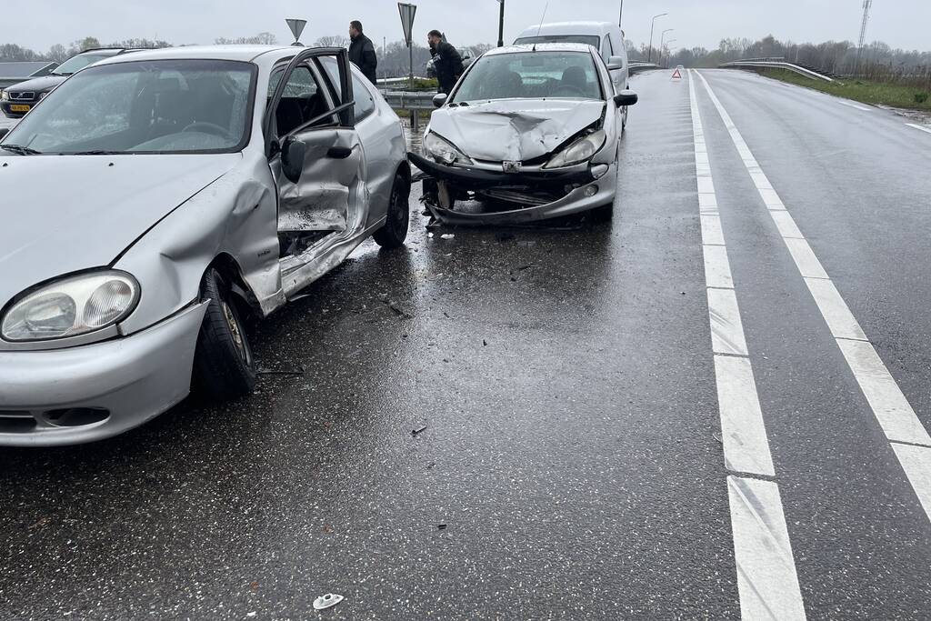 Veel schade bij ongeval met meerdere voertuigen