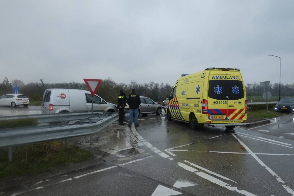 Veel schade bij ongeval met meerdere voertuigen