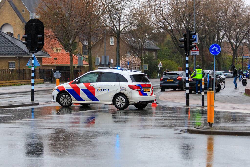 E-biker ernstig gewond bij aanrijding met auto