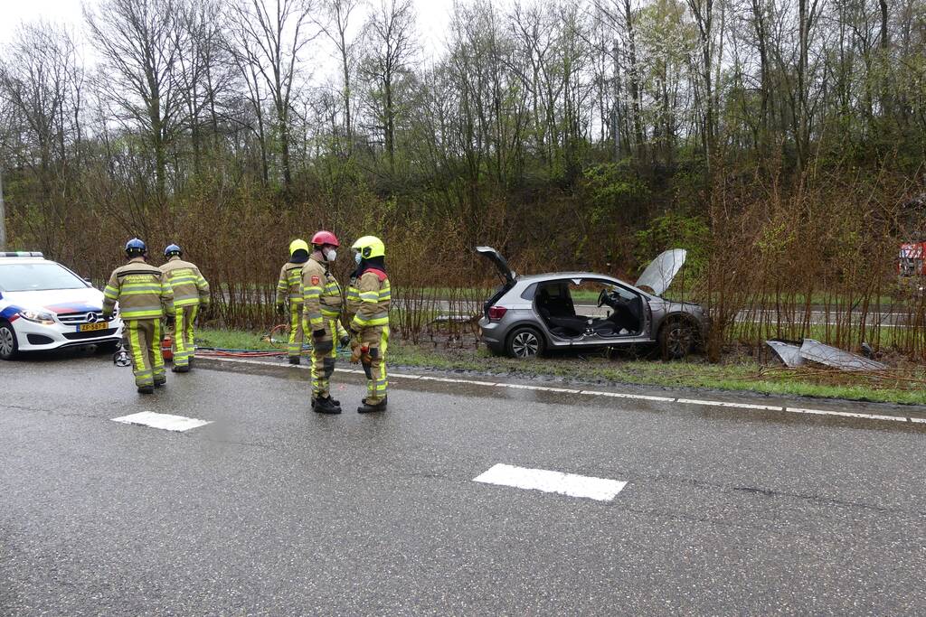 Meerdere hulpdiensten ingezet voor ongeluk met personenauto