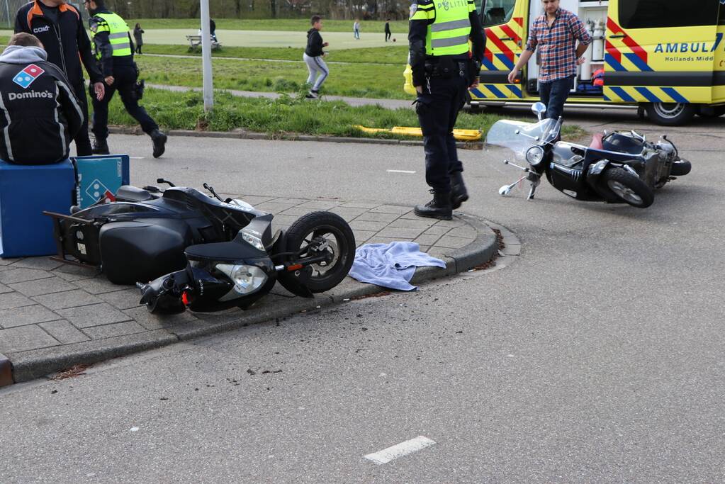 Scooterrijder zwaargewond bij botsing met maaltijdbezorger