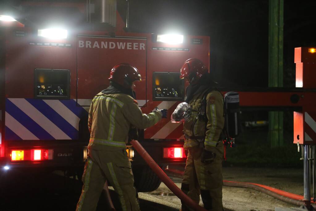 Uitslaande brand bij voormalig woonboerderij