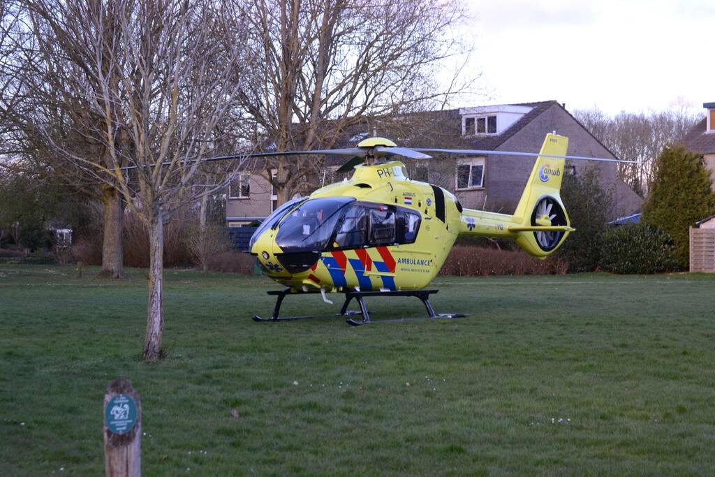 Traumahelikopter voor incident in woning