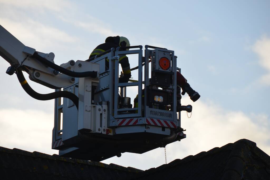 Schoorsteen geveegd na brand