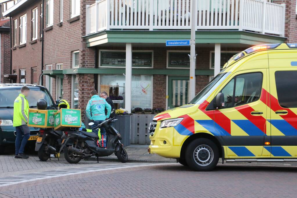 Maaltijdberzorger onderuit met scooter