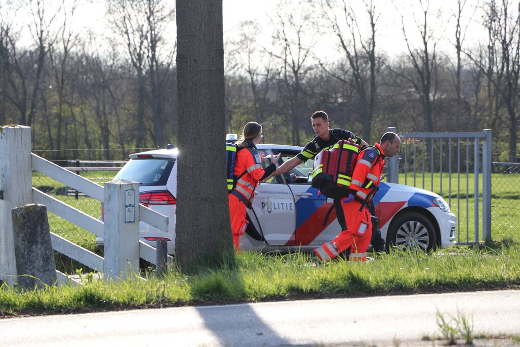 Traumahelikopter landt voor gewonde paardrijdster