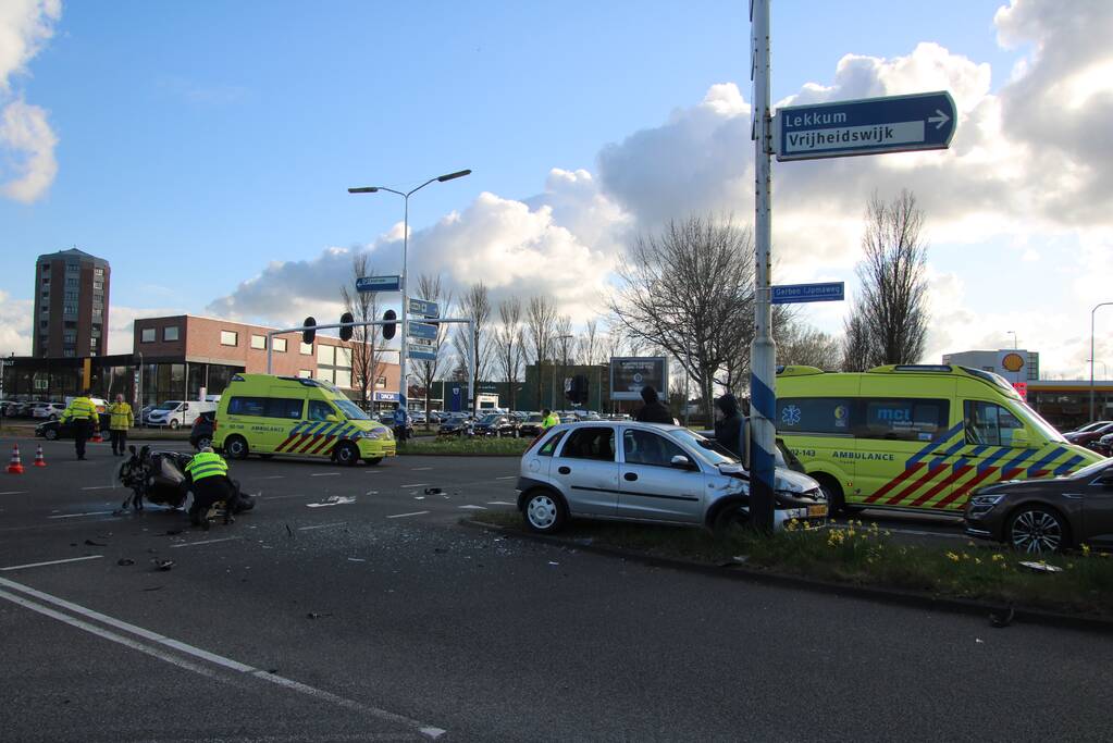 Ongeval tussen auto en motor