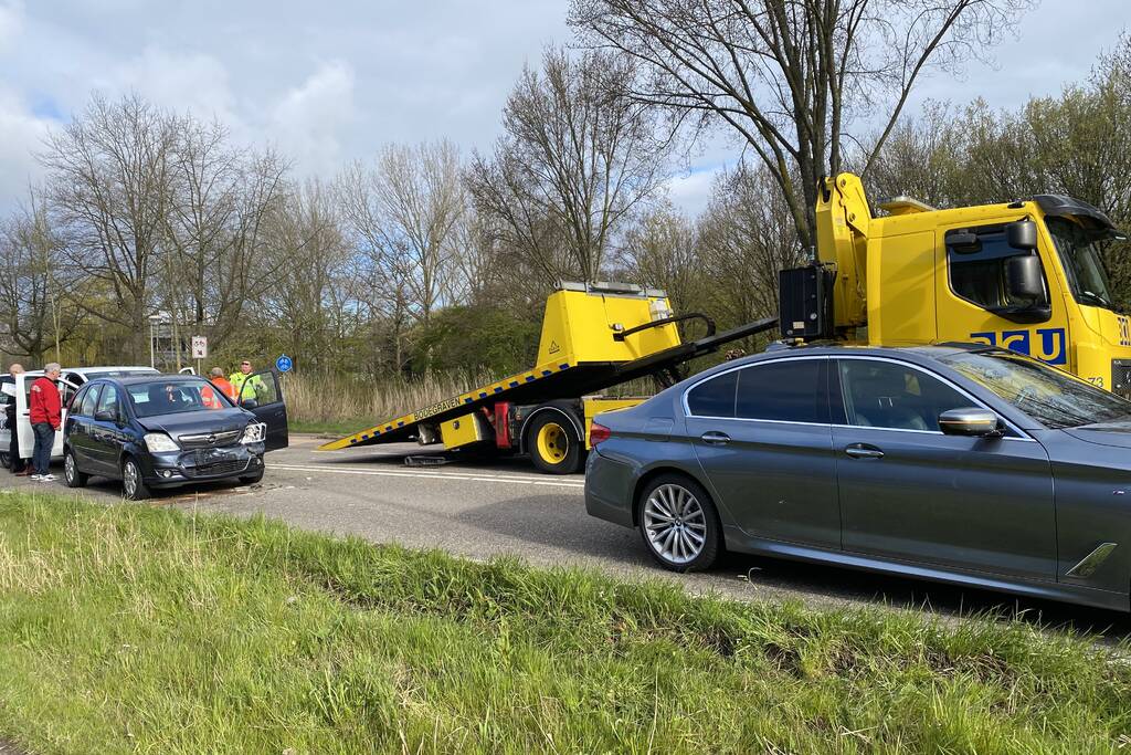 Taxibus met kinderen betrokken bij ongeluk