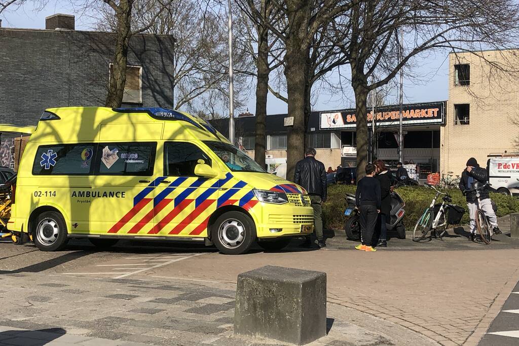 Scooterrijder gaat onderuit en raakt gewond