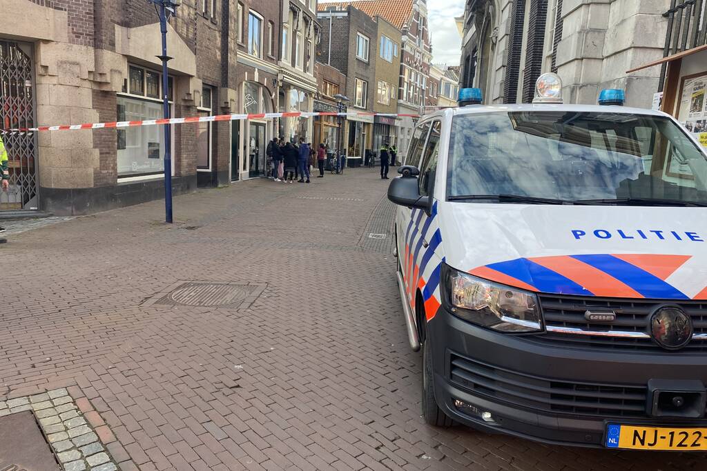 Persoon gewond na steekincident in woning