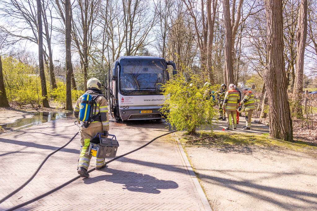 Toeringcar zwaar beschadigd door brand