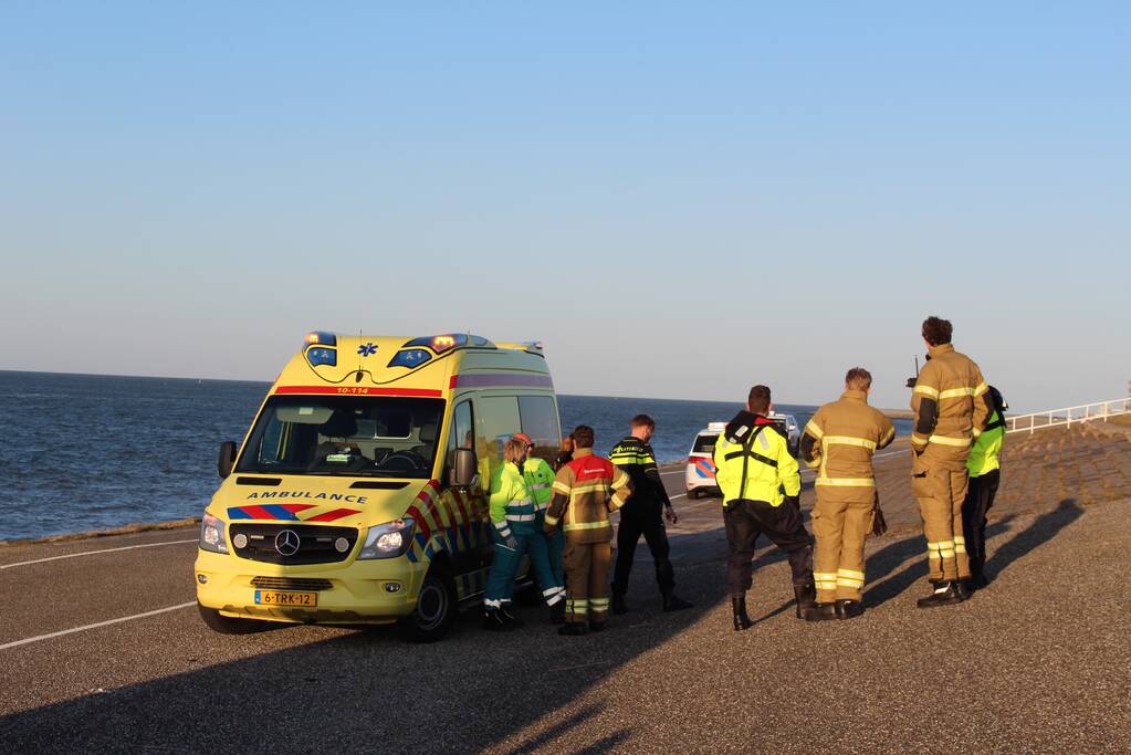 Vaarverkeer stilgelegd door zoekactie naar persoon in water