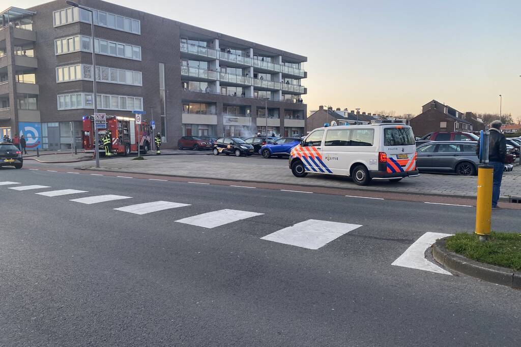 Auto volledig verwoest door brand