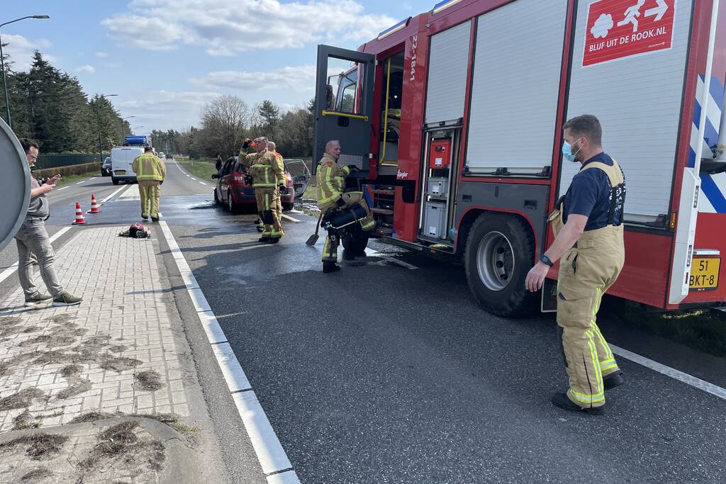 Auto verwoest door brand