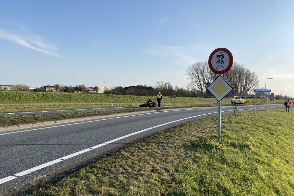 Dode en gewonde bij ongeval met motor
